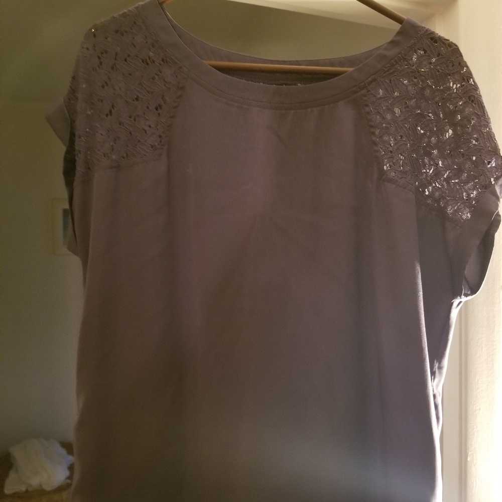 (SOLD) Beautiful purple open back blouse